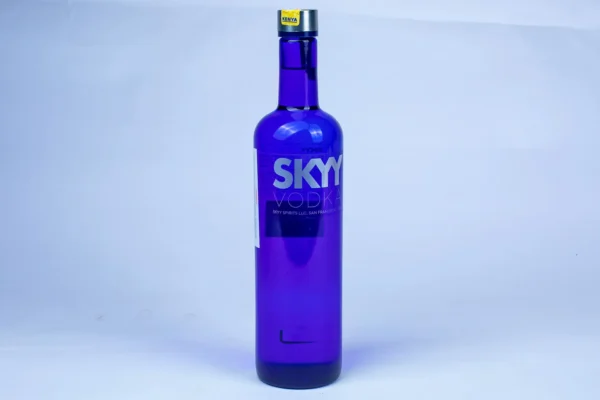 kyy is perfect for sipping or mixing into cocktails like martinis, Moscow mules, and cosmopolitans. Packaged in a signature blue bottle, Skyy Vodka offers premium quality at a great value.